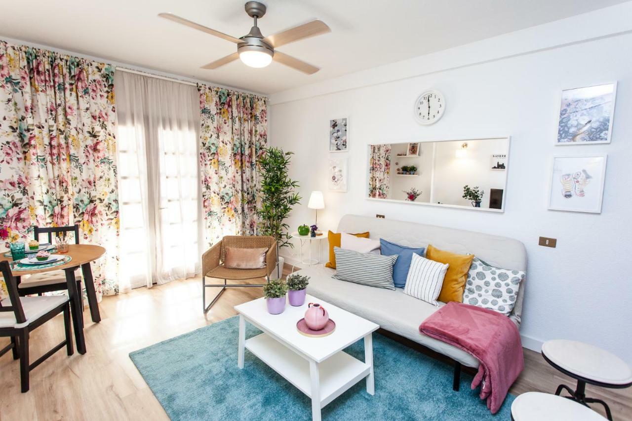 Spectacular Renovated Apartment, 5 Min To Camison Beach, With Aircon อาโรนา ภายนอก รูปภาพ