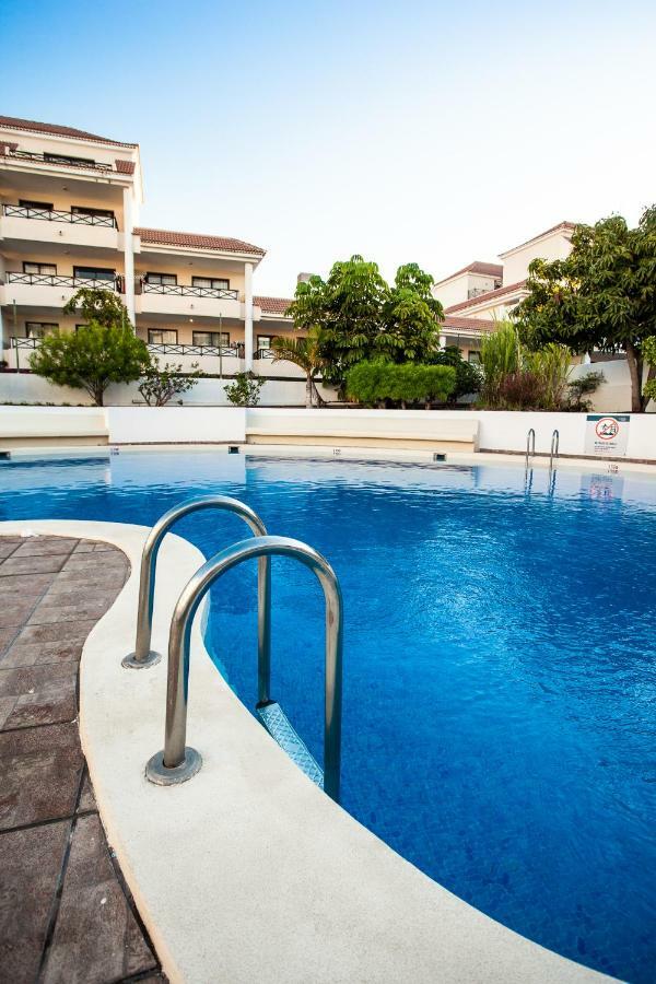 Spectacular Renovated Apartment, 5 Min To Camison Beach, With Aircon อาโรนา ภายนอก รูปภาพ