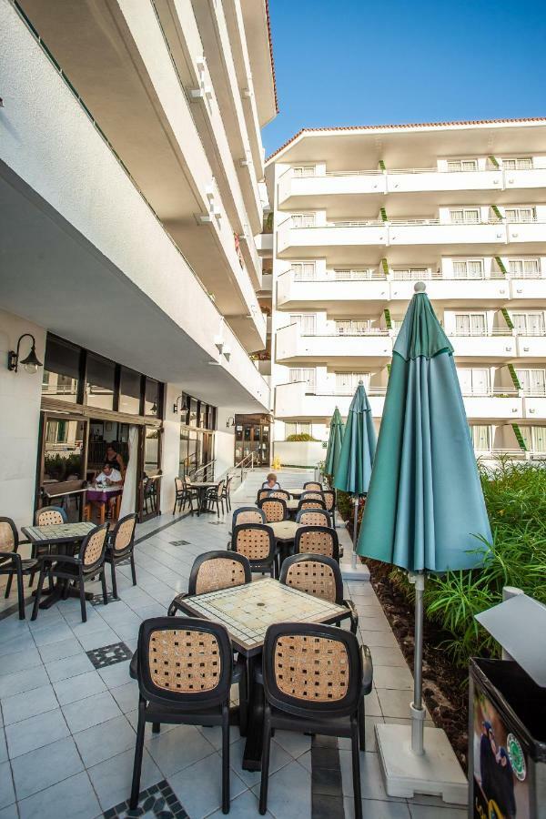 Spectacular Renovated Apartment, 5 Min To Camison Beach, With Aircon อาโรนา ภายนอก รูปภาพ